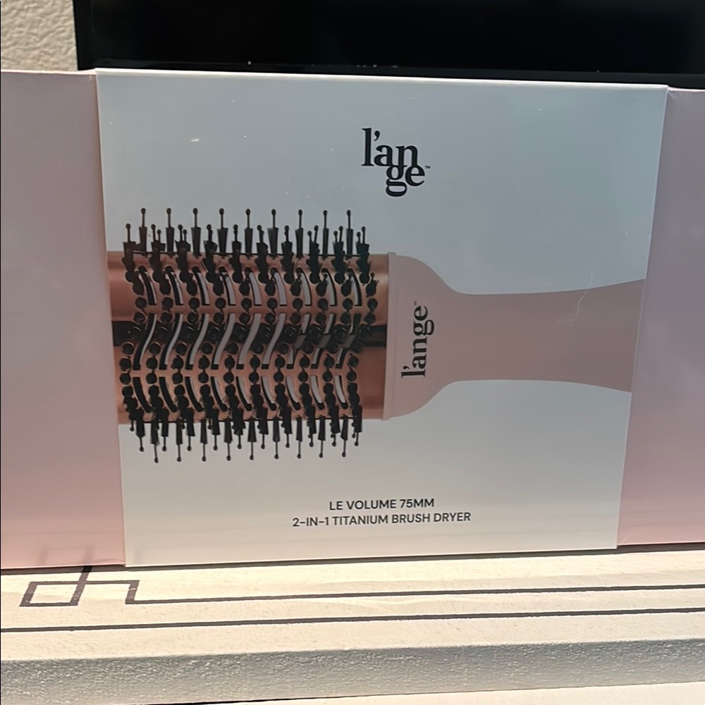 Lange Pink 2-in-1 Titanium Brush Dryer